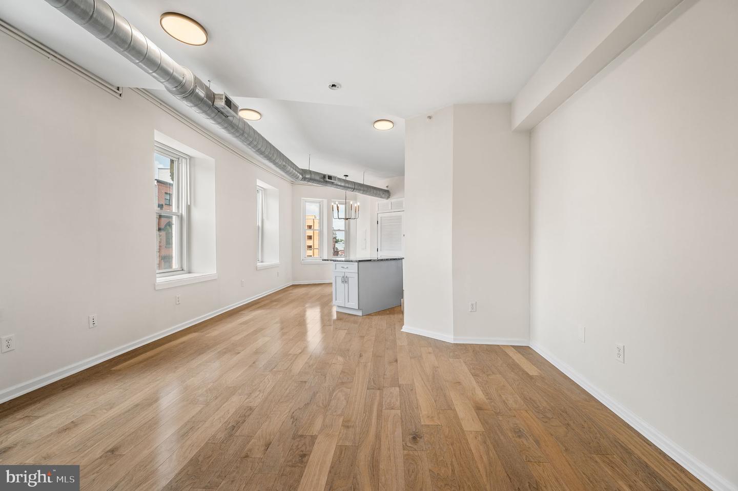 1733 Ridge Ave #r2 Property Photo 4