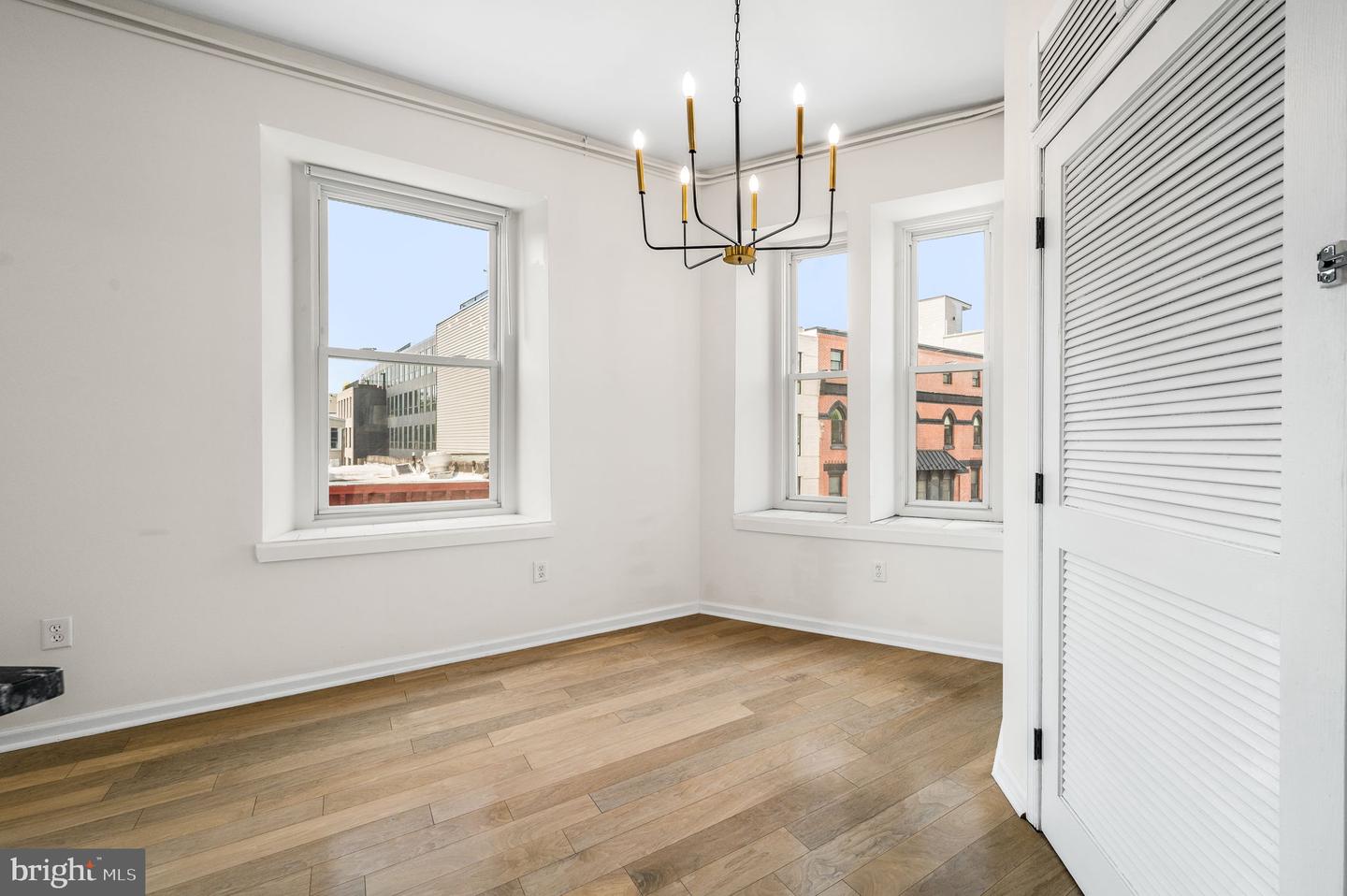 1733 Ridge Ave #r2 Property Photo 6