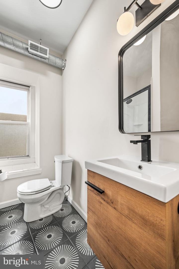 1733 Ridge Ave #r2 Property Photo 13