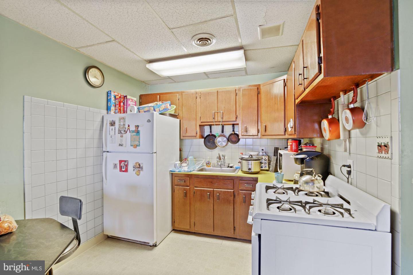 2721 E Allegheny Ave Property Photo 29