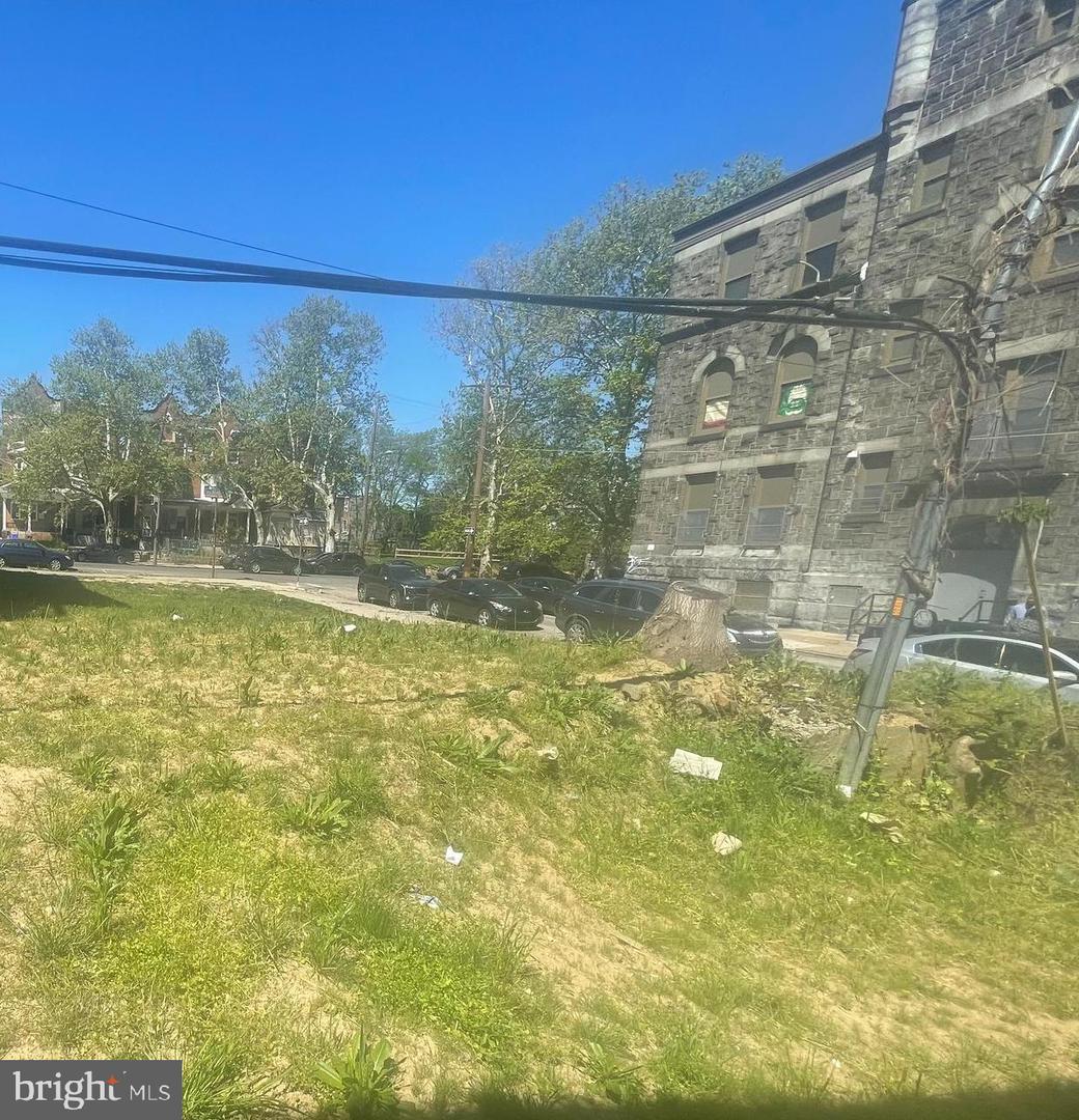 1200-2-2 W Allegheny Ave W Property Photo 2