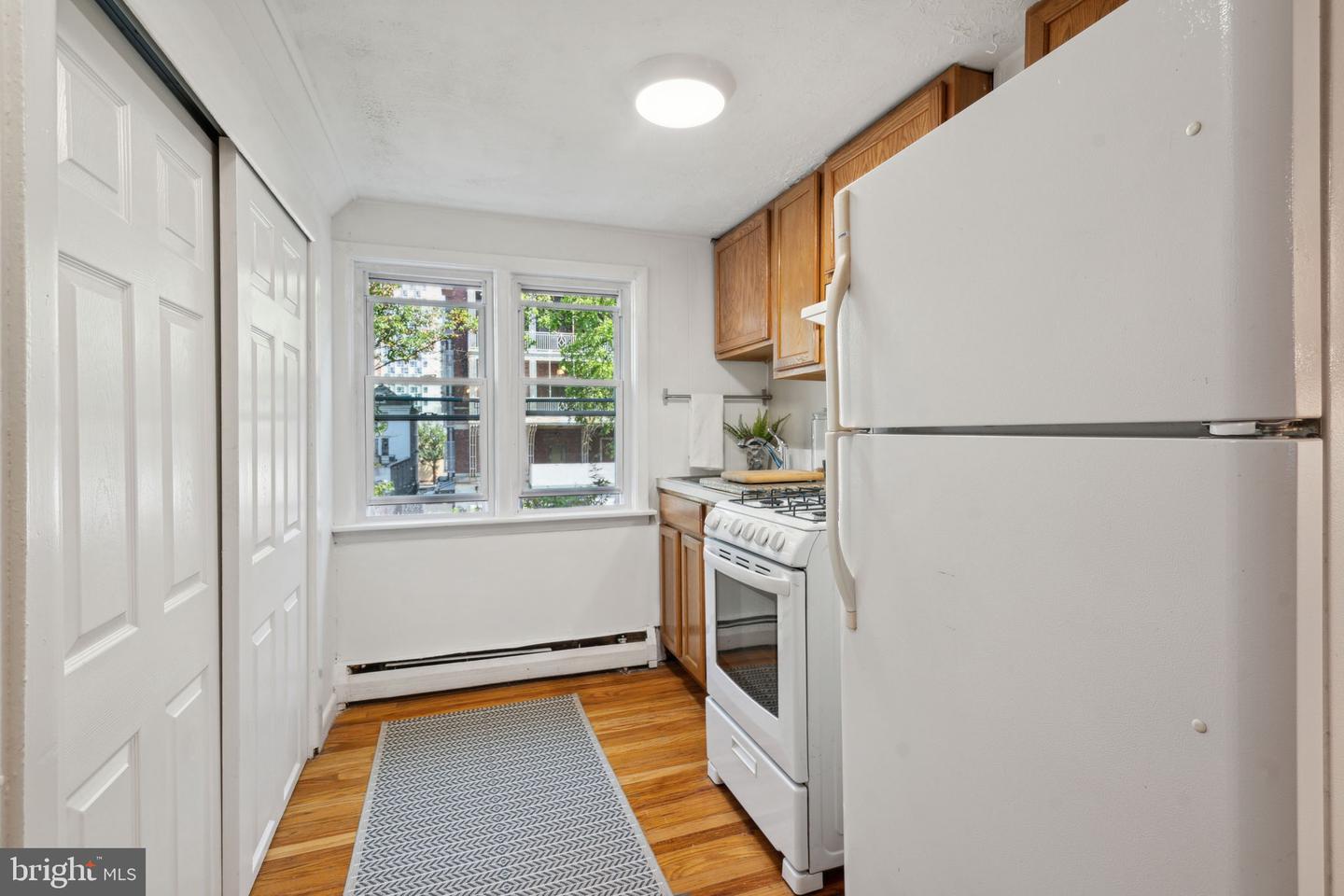 265 S 9th St #3r Property Photo 2