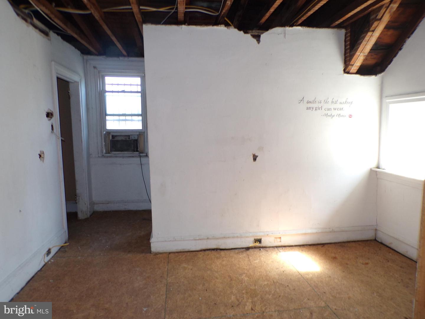 5125 Newhall St Property Photo 17