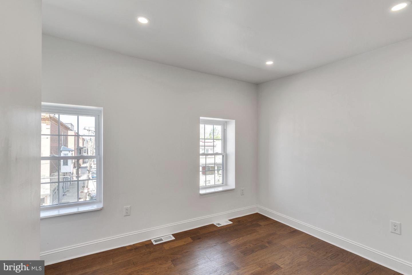 835 Corinthian Ave Property Photo 15