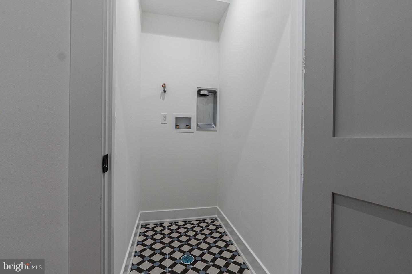 505 Mercy St Property Photo 15