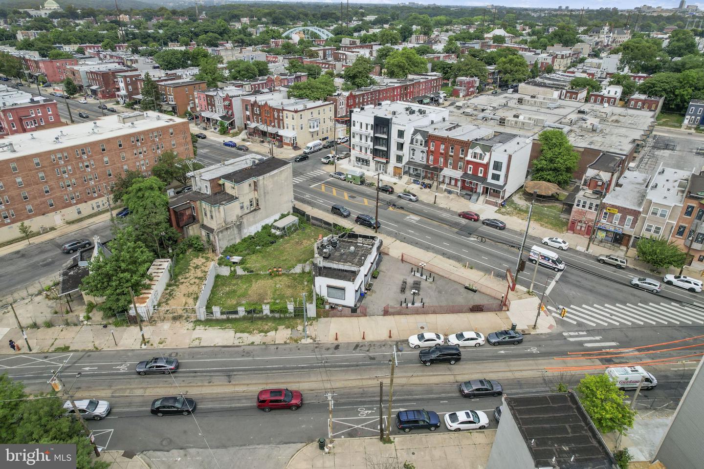 4401-4427 Lancaster Ave Property Photo 4