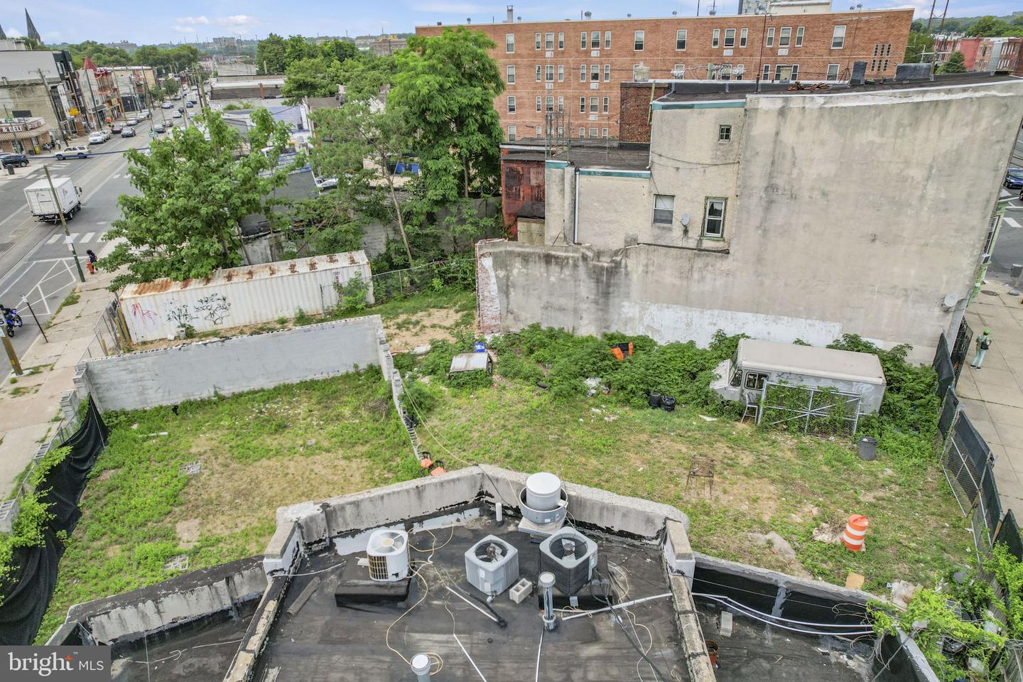 4401-4427 Lancaster Ave Property Photo 8