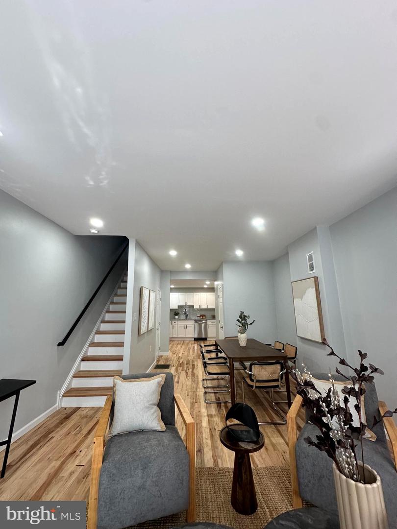1856 Sepviva St Property Photo 9