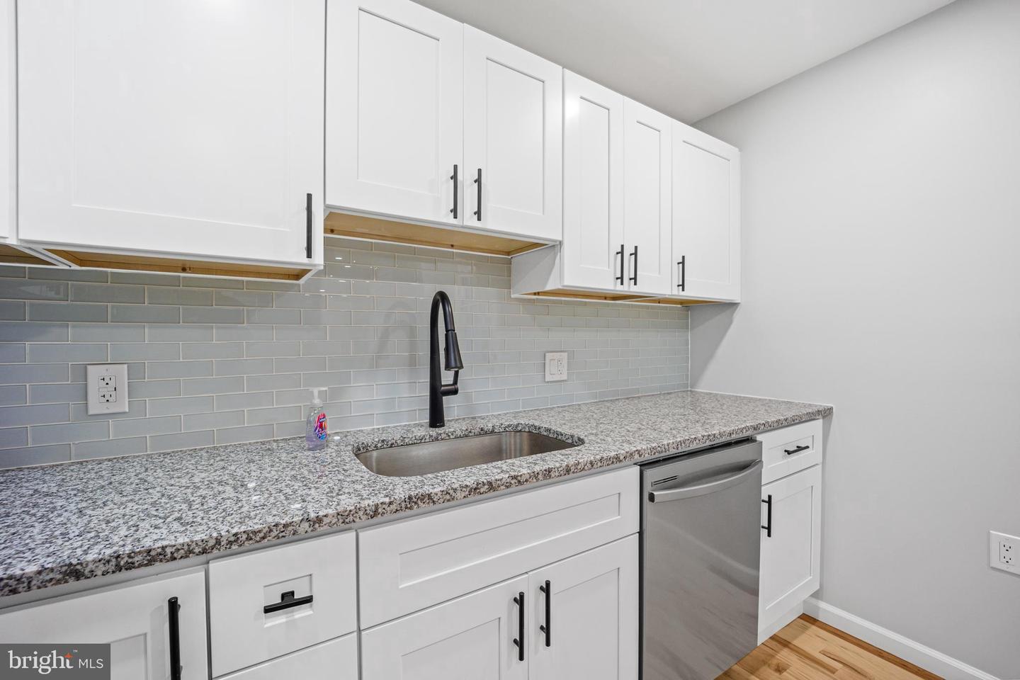 1856 Sepviva St Property Photo 28