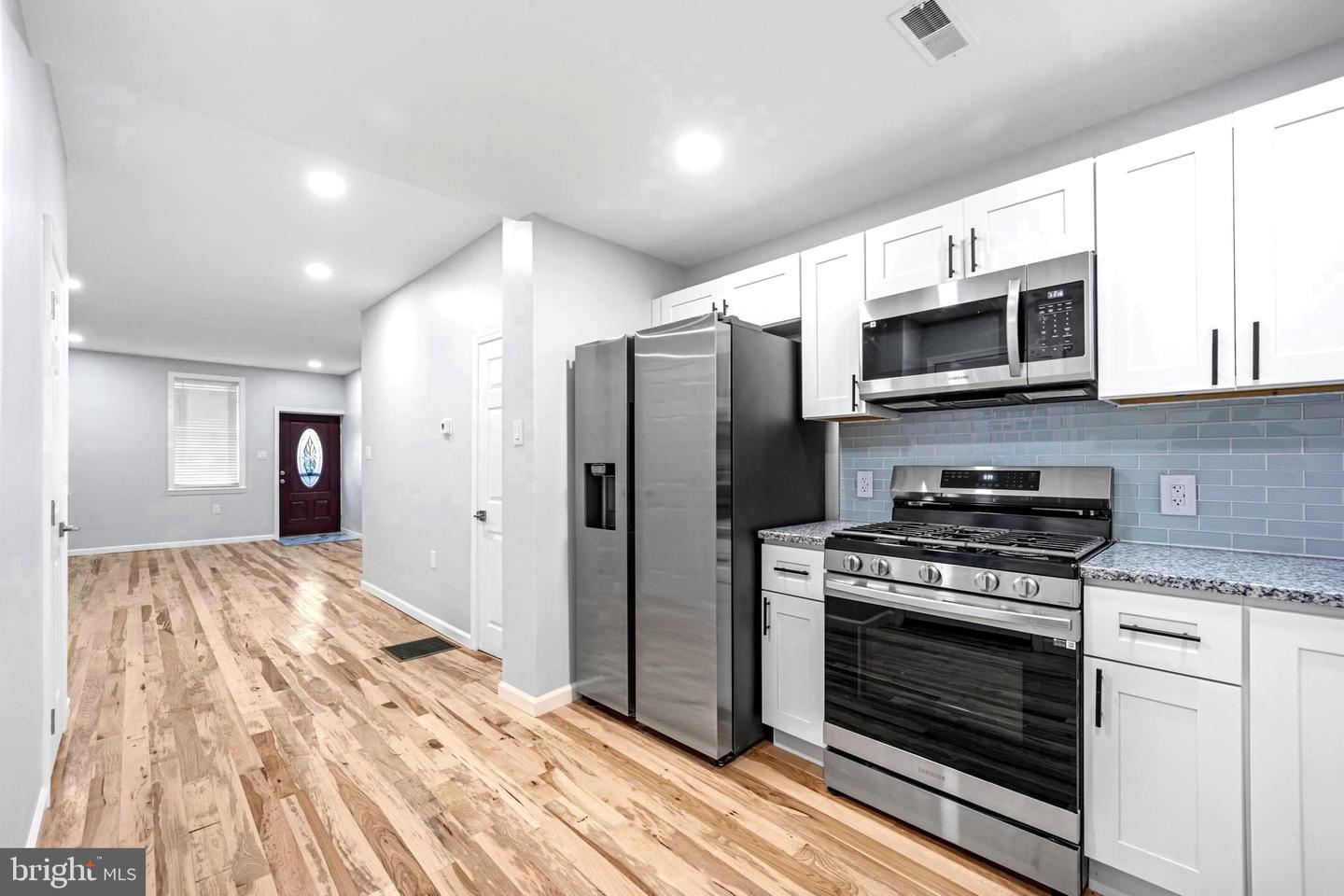 1856 Sepviva St Property Photo 29