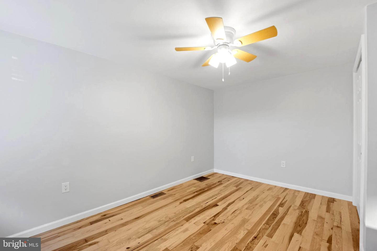1856 Sepviva St Property Photo 32