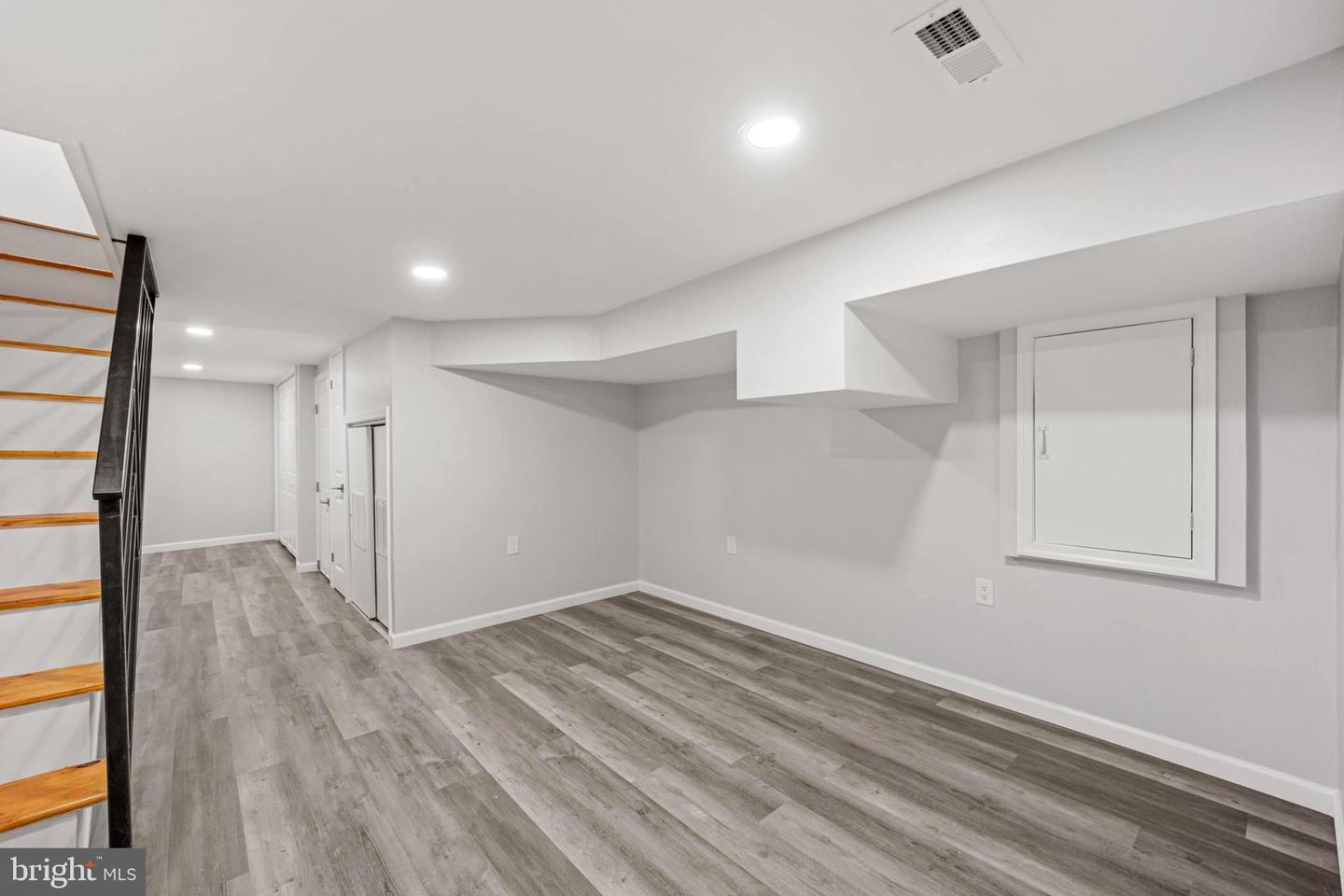 1856 Sepviva St Property Photo 46