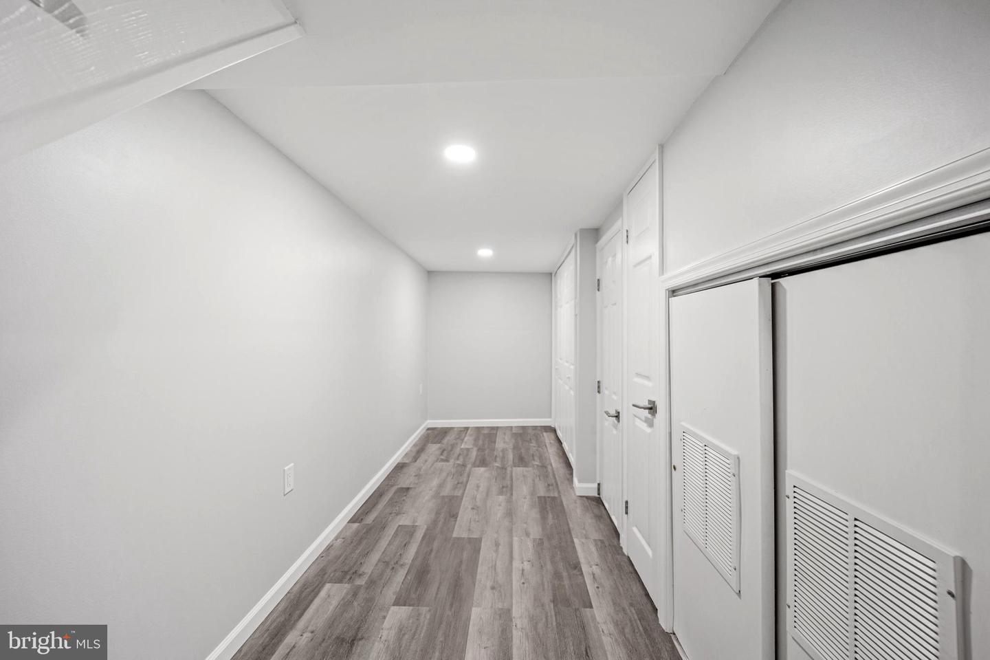 1856 Sepviva St Property Photo 47