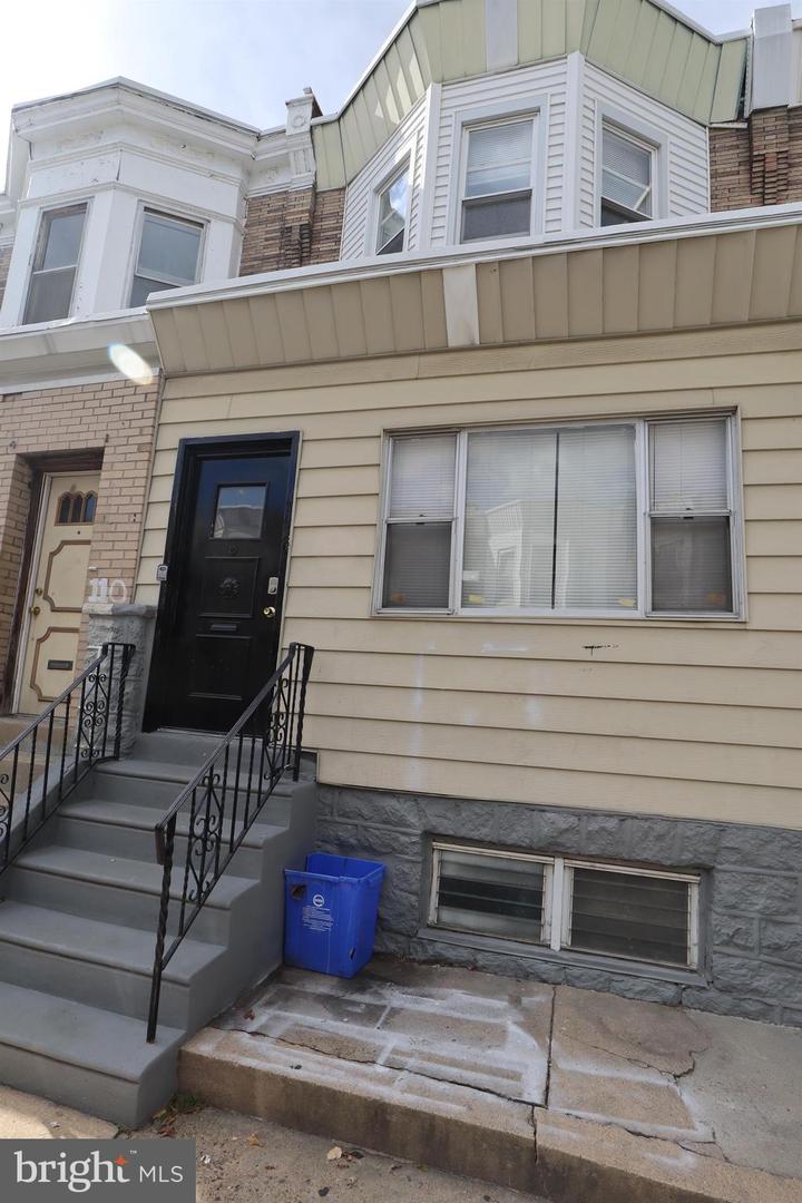 108 S Peach St Property Photo 1