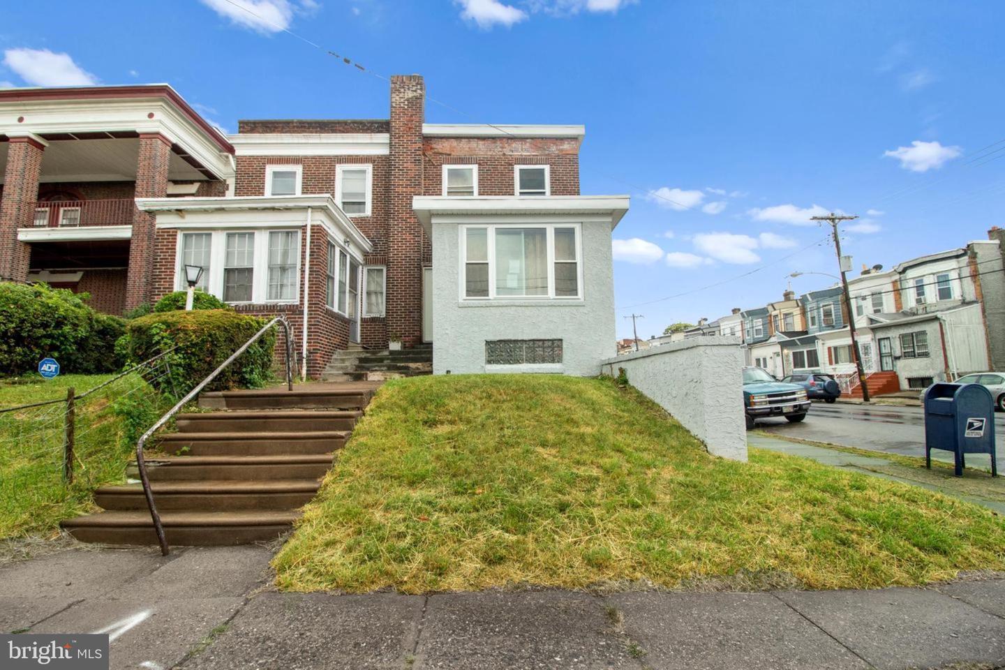 5448 Springfield Ave Property Photo 1