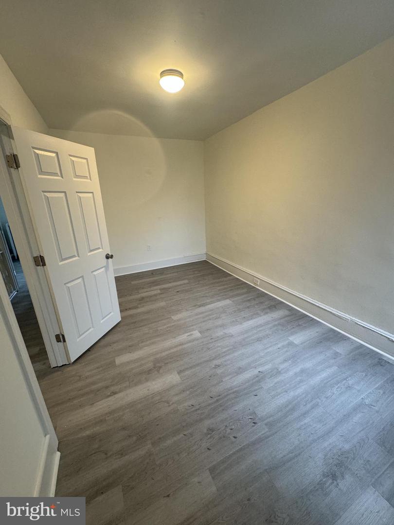5403 Market St Property Photo 3