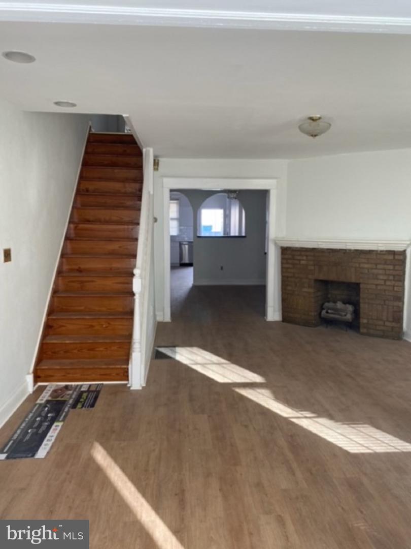 5917 Springfield Ave Property Photo 5