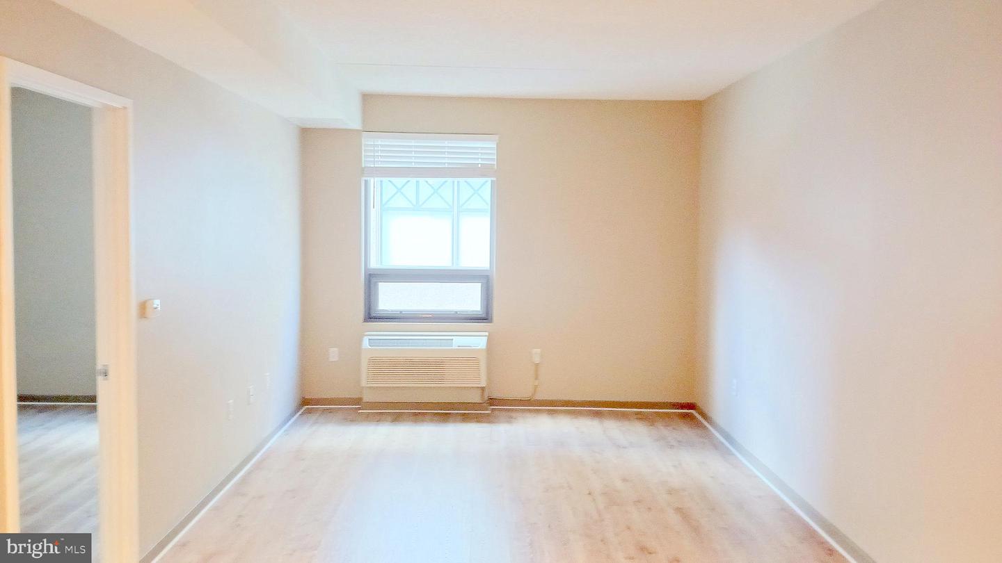 815-37 Arch St #219 Property Photo 10