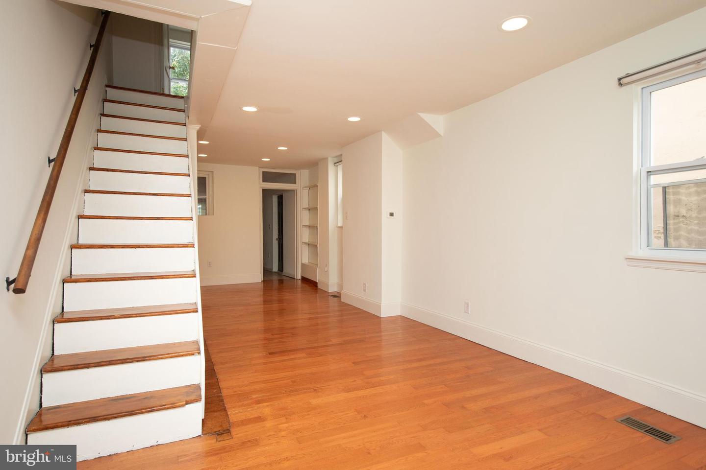 5055 Portico St Property Photo 7