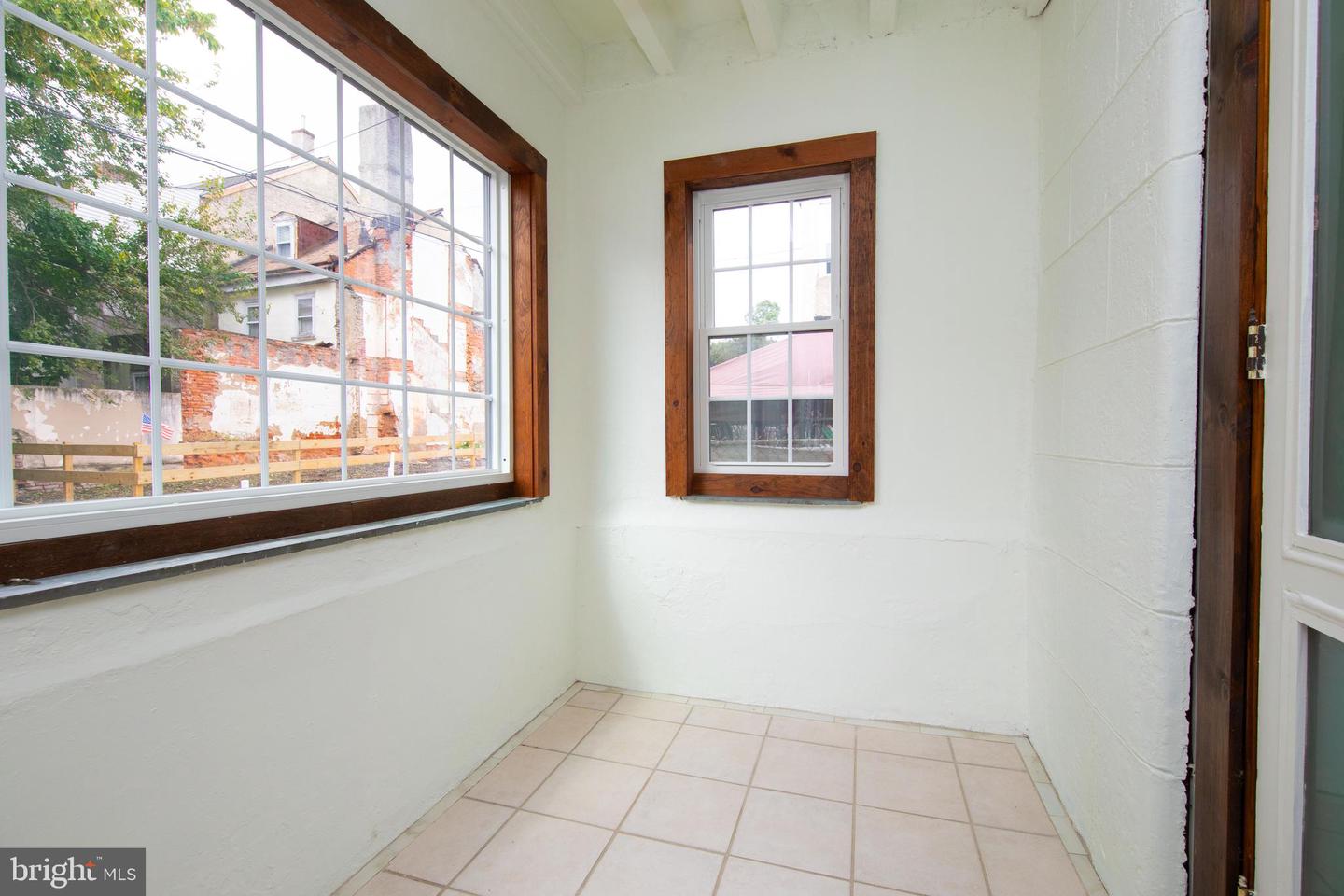 5055 Portico St Property Photo 9