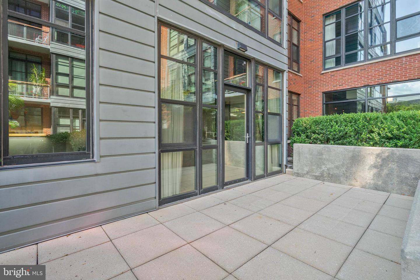 319 Vine St #108 Property Photo 12