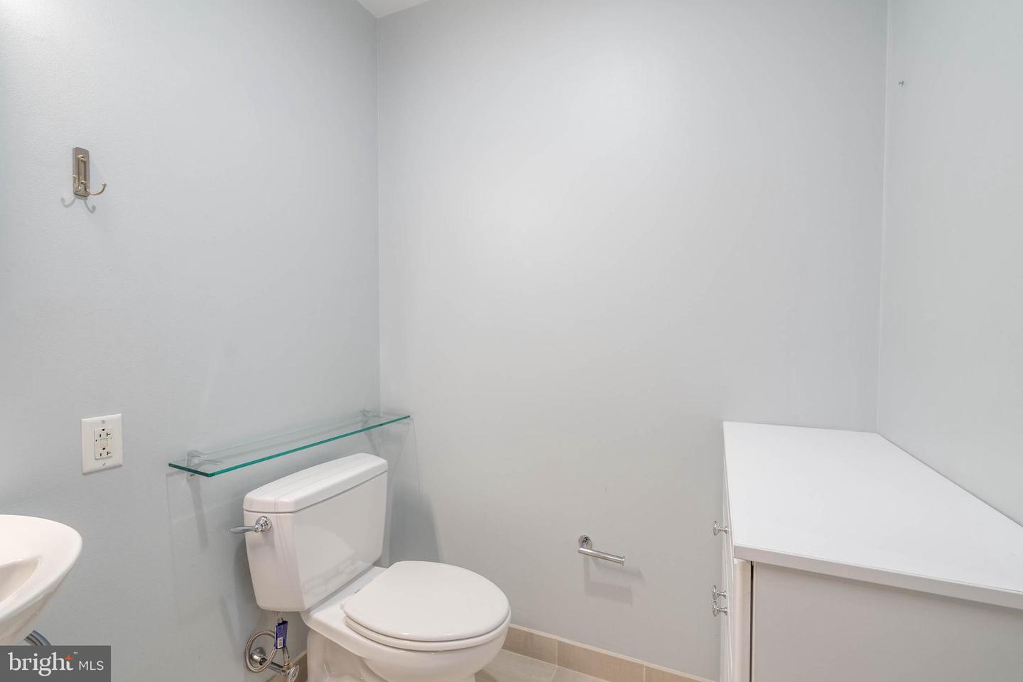 319 Vine St #108 Property Photo 21