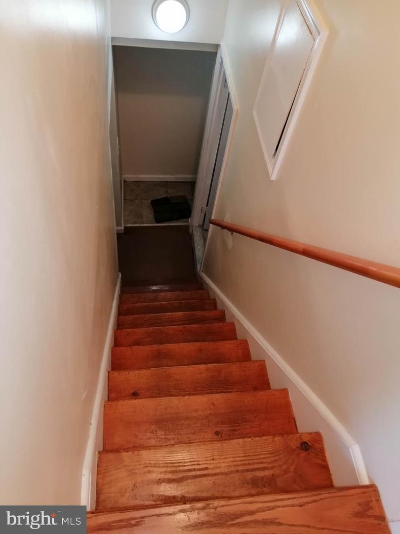 8005 Large St Property Photo 18