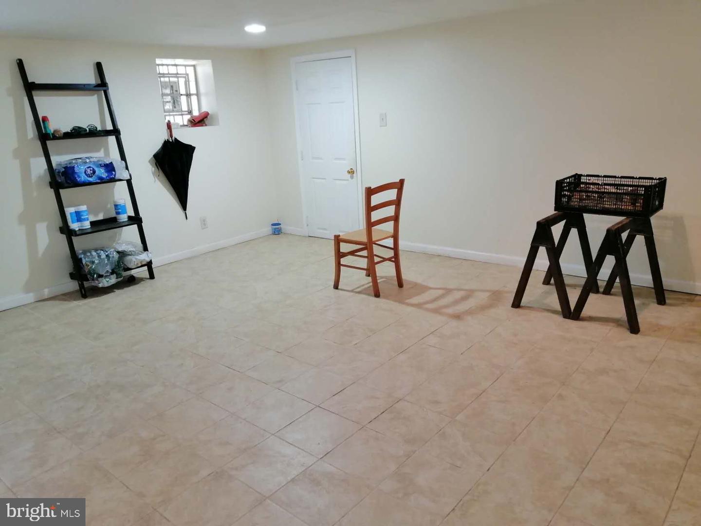 8005 Large St Property Photo 23