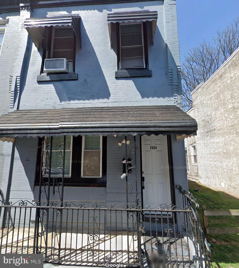 2424 N Gratz St Property Photo 1
