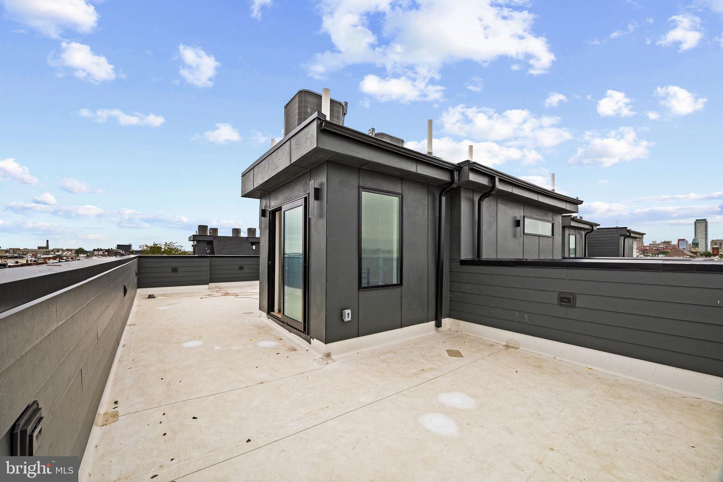 706 Latona St #f Property Photo 24