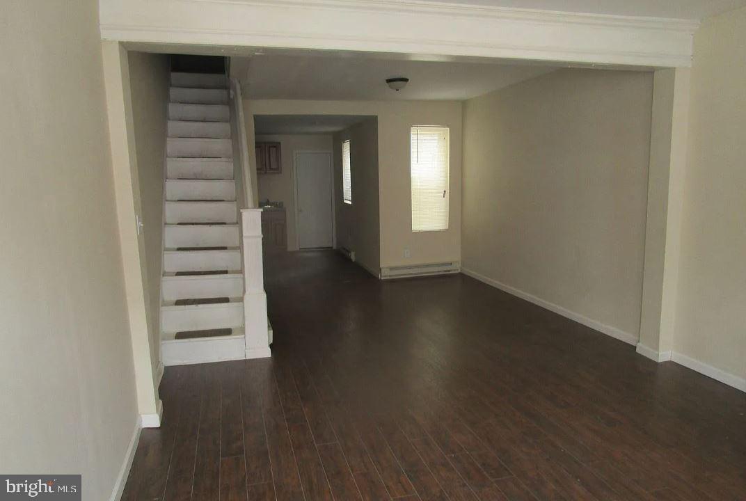 737 E Hilton St Property Photo 1