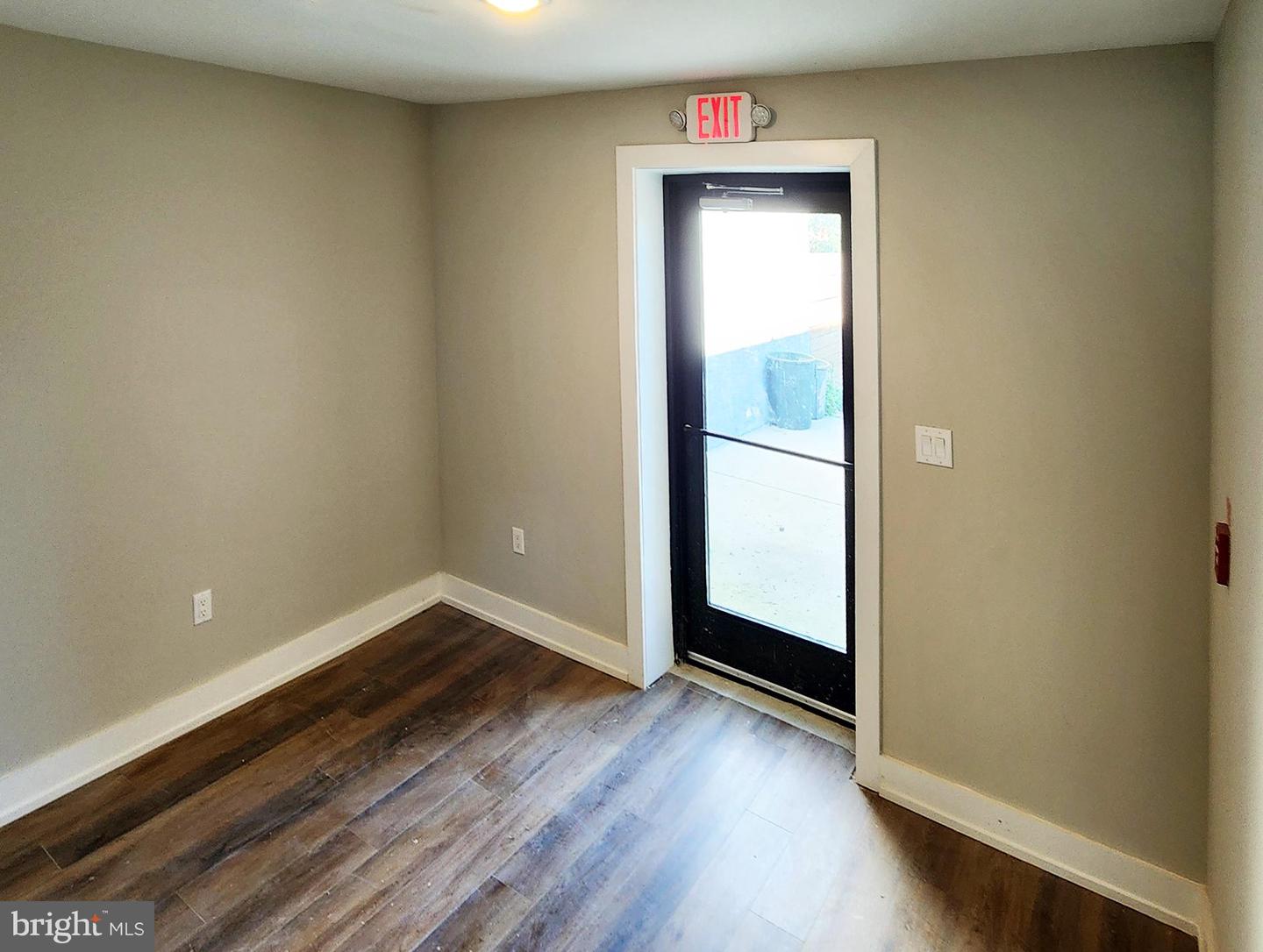 2825 W Girard Ave #commercial Property Photo 6