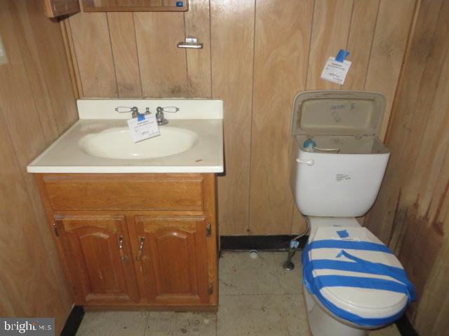 7729 Temple Rd Property Photo 4