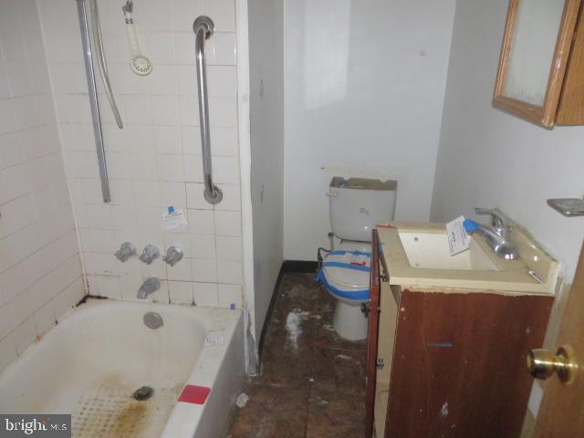 7729 Temple Rd Property Photo 9