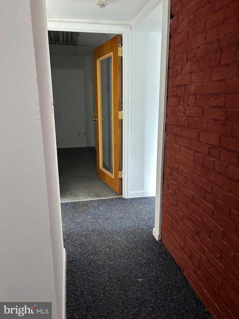 6642 Marsden St Property Photo 10