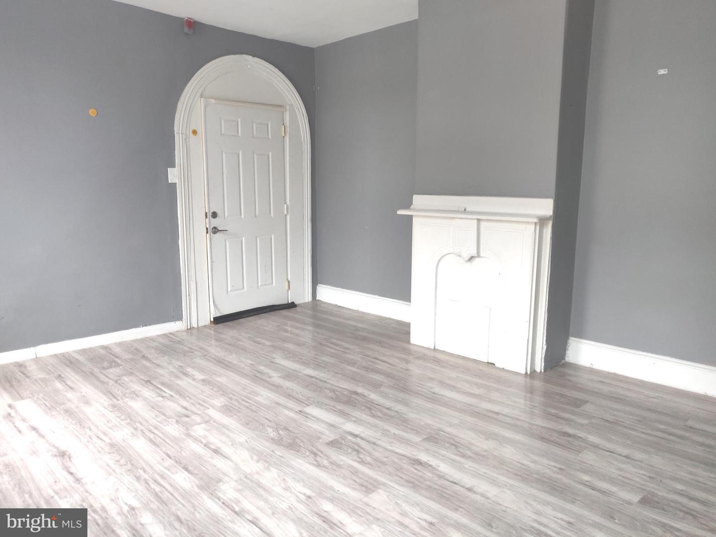 644 W Venango St #2r Property Photo 3