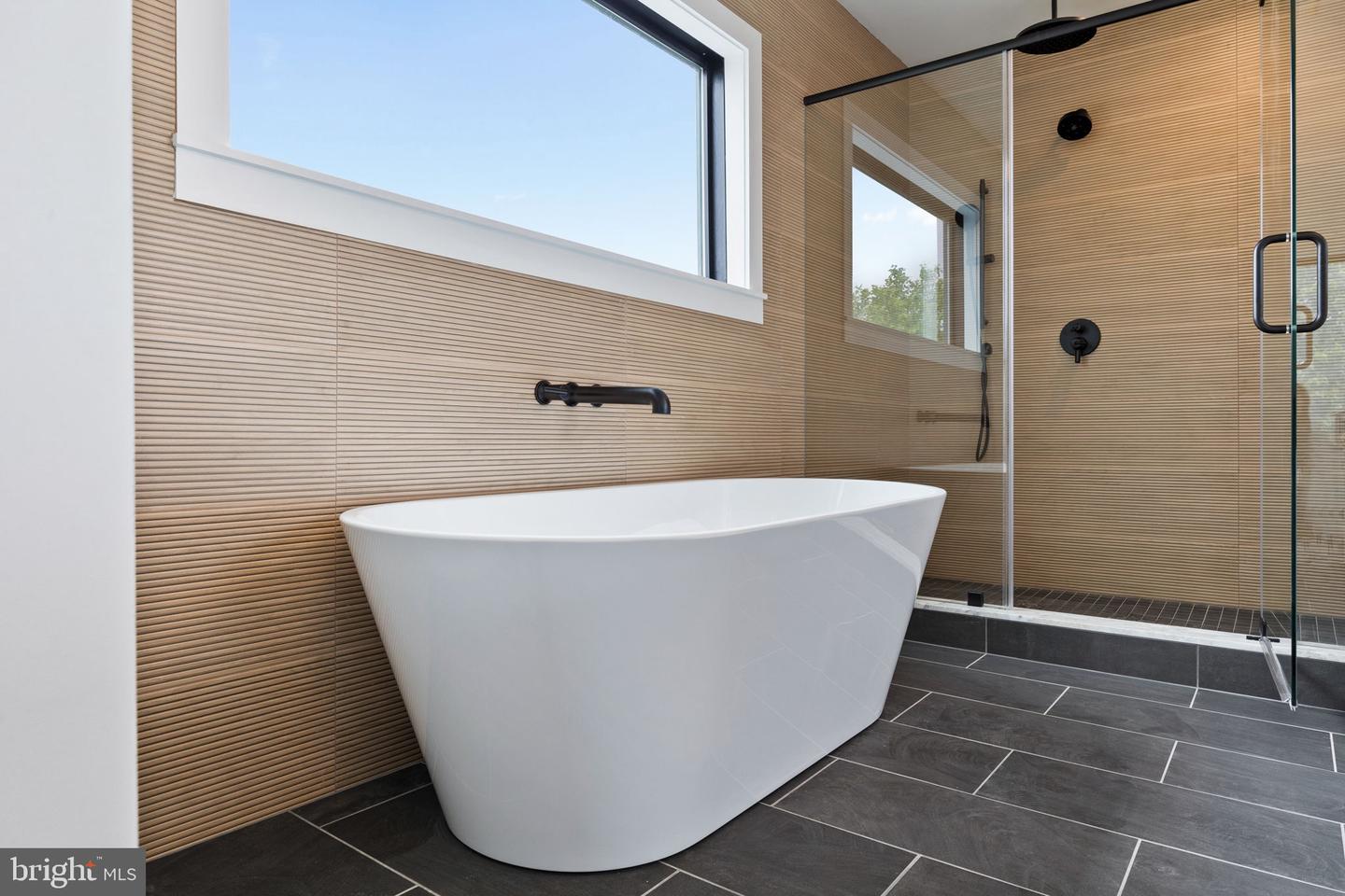 706 Latona St #j Property Photo 19