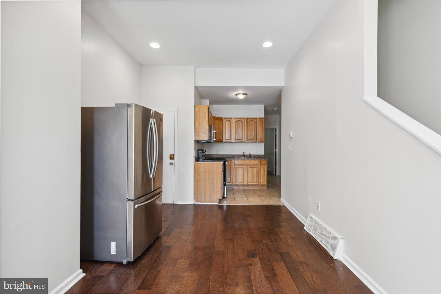 1621 W Montgomery Ave Property Photo 7