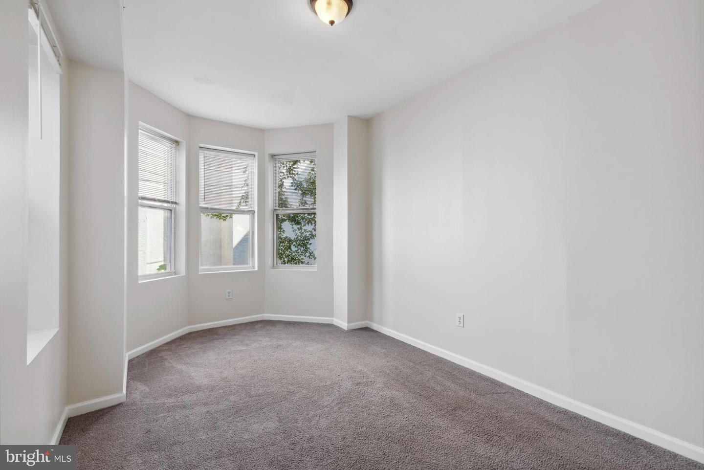 1621 W Montgomery Ave Property Photo 19