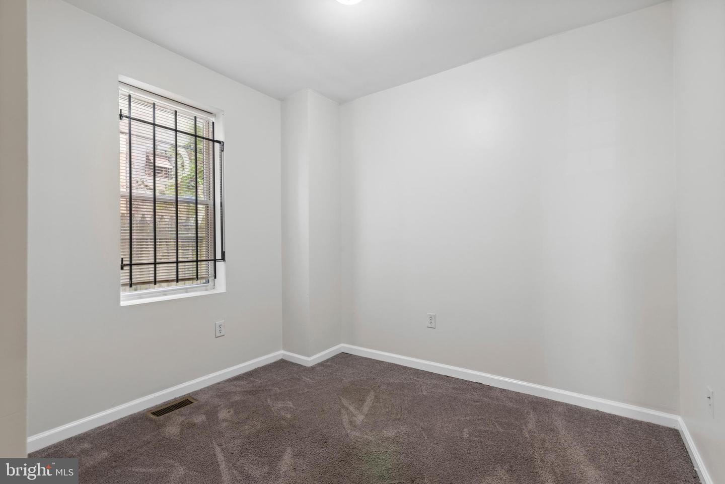 1621 W Montgomery Ave Property Photo 20