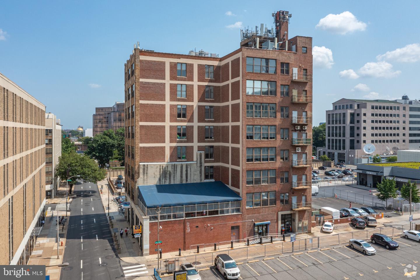 117-131 N 8th St #8th Fl. Property Photo 1