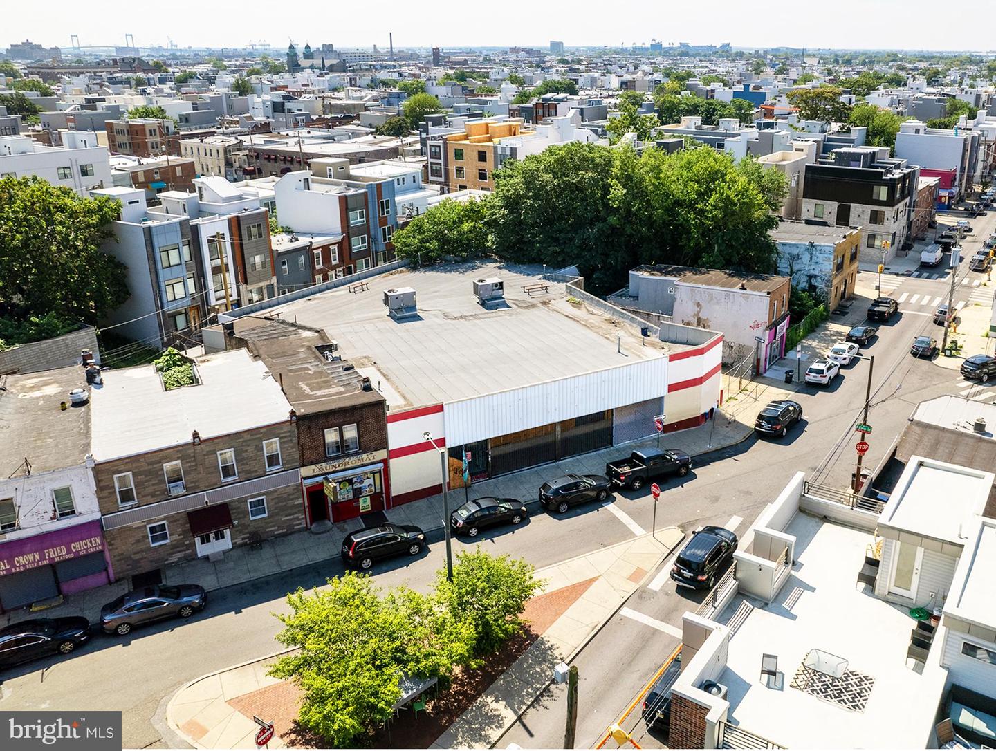 1325 Point Breeze Ave Property Photo