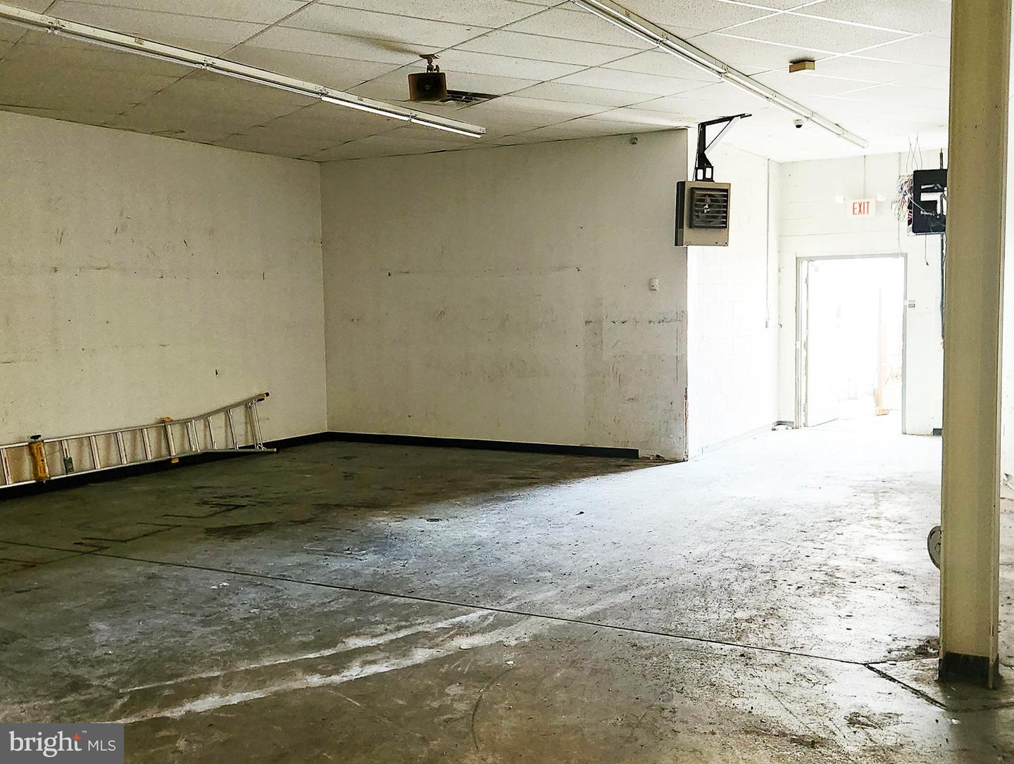 1325 Point Breeze Ave Property Photo 10