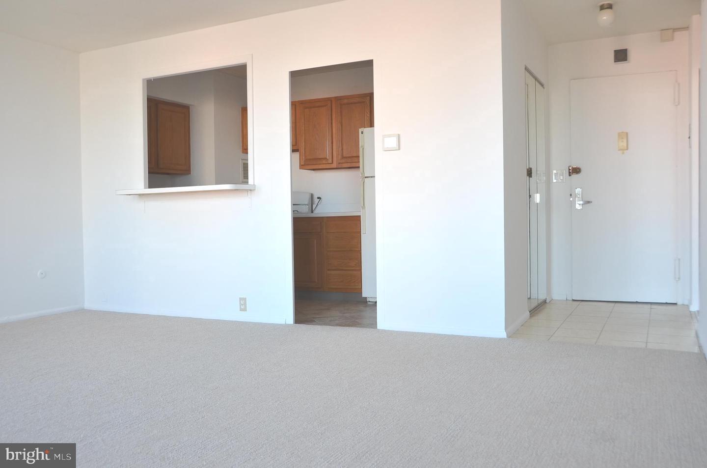 200 Locust St #6cn Property Photo 3