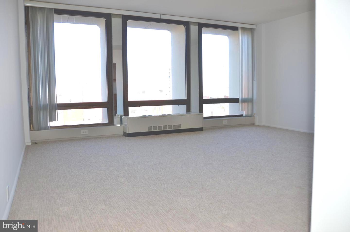 200 Locust St #6cn Property Photo 4