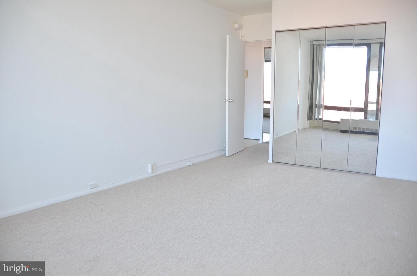200 Locust St #6cn Property Photo 8