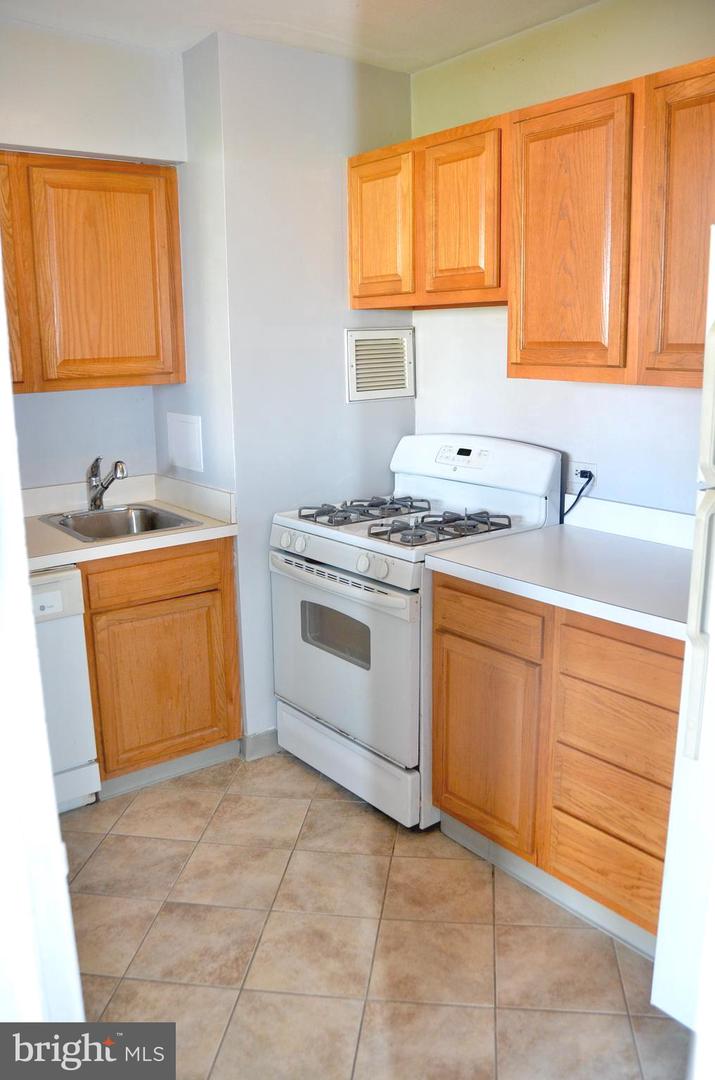 200 Locust St #6cn Property Photo 11