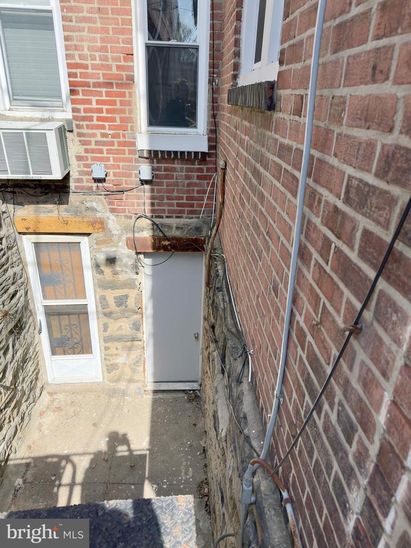 4850 Brown St Property Photo 15