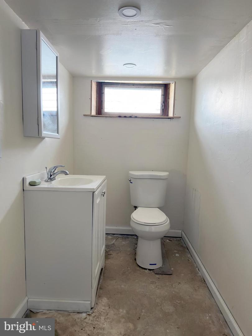 4850 Brown St Property Photo 22