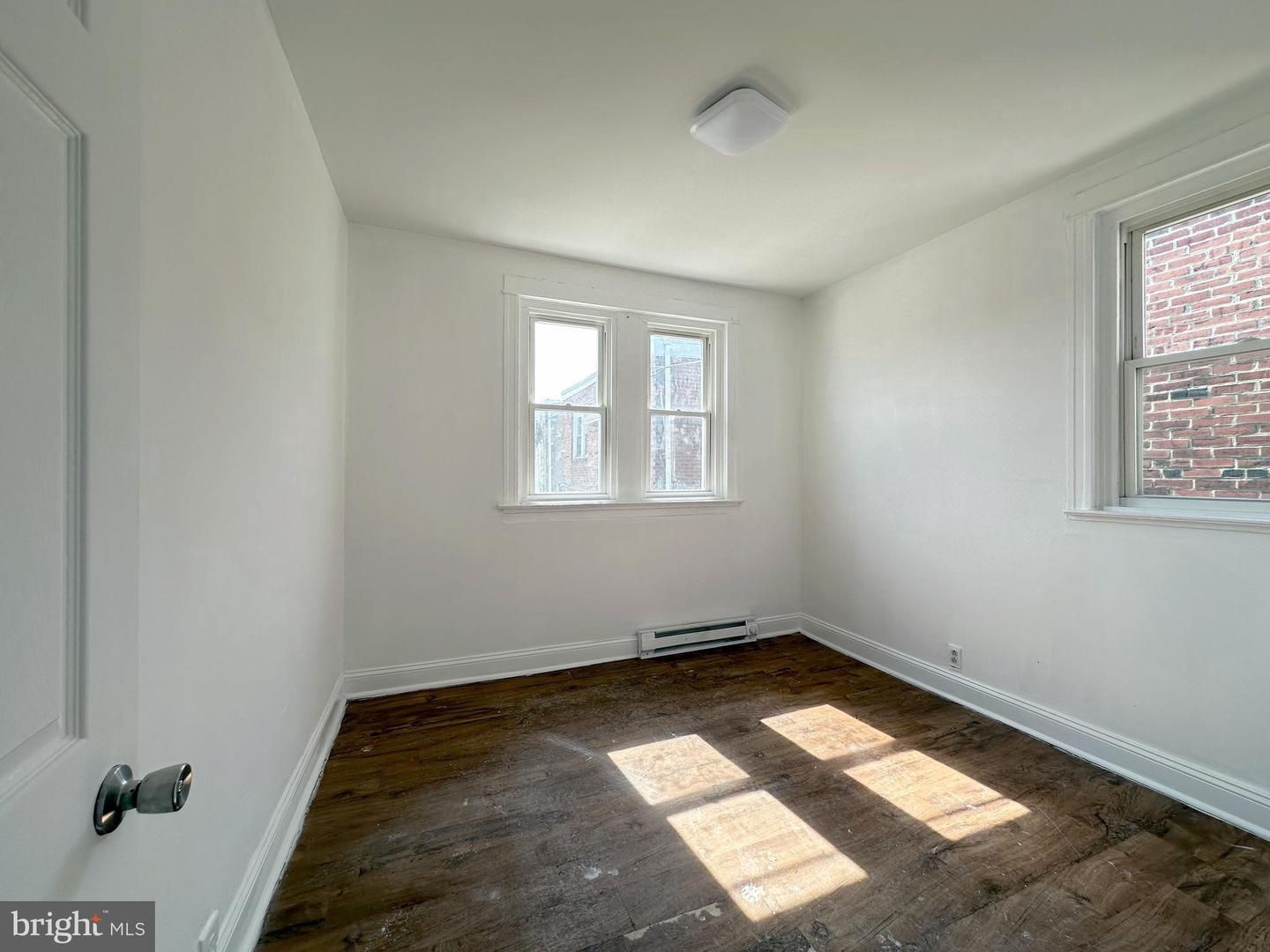 4850 Brown St Property Photo 27